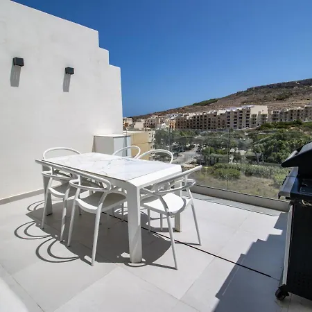Penthouse Bliss, Stargaze Over Gozo Żebbuġ