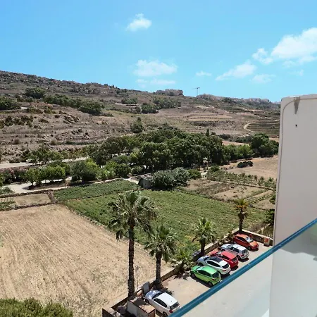 Penthouse Bliss, Stargaze Over Gozo * Żebbuġ